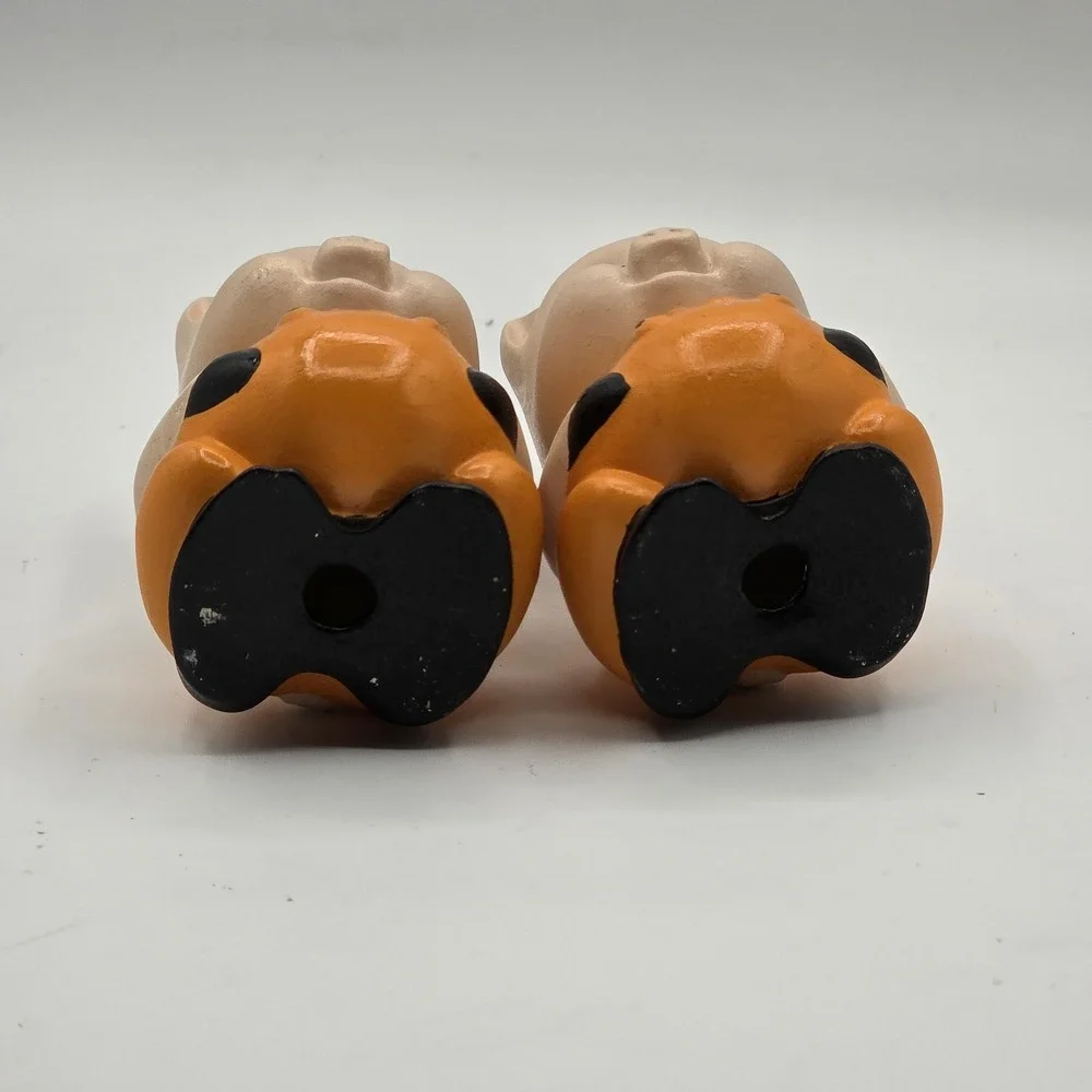Ceramic Pig Salt & Pepper Shakers Set of 2 Orange Overalls Farmhouse Decor Pair‎